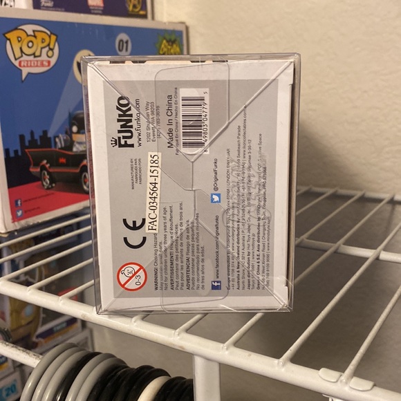 Scarlet Witch Funko POP - Picture 5 of 5